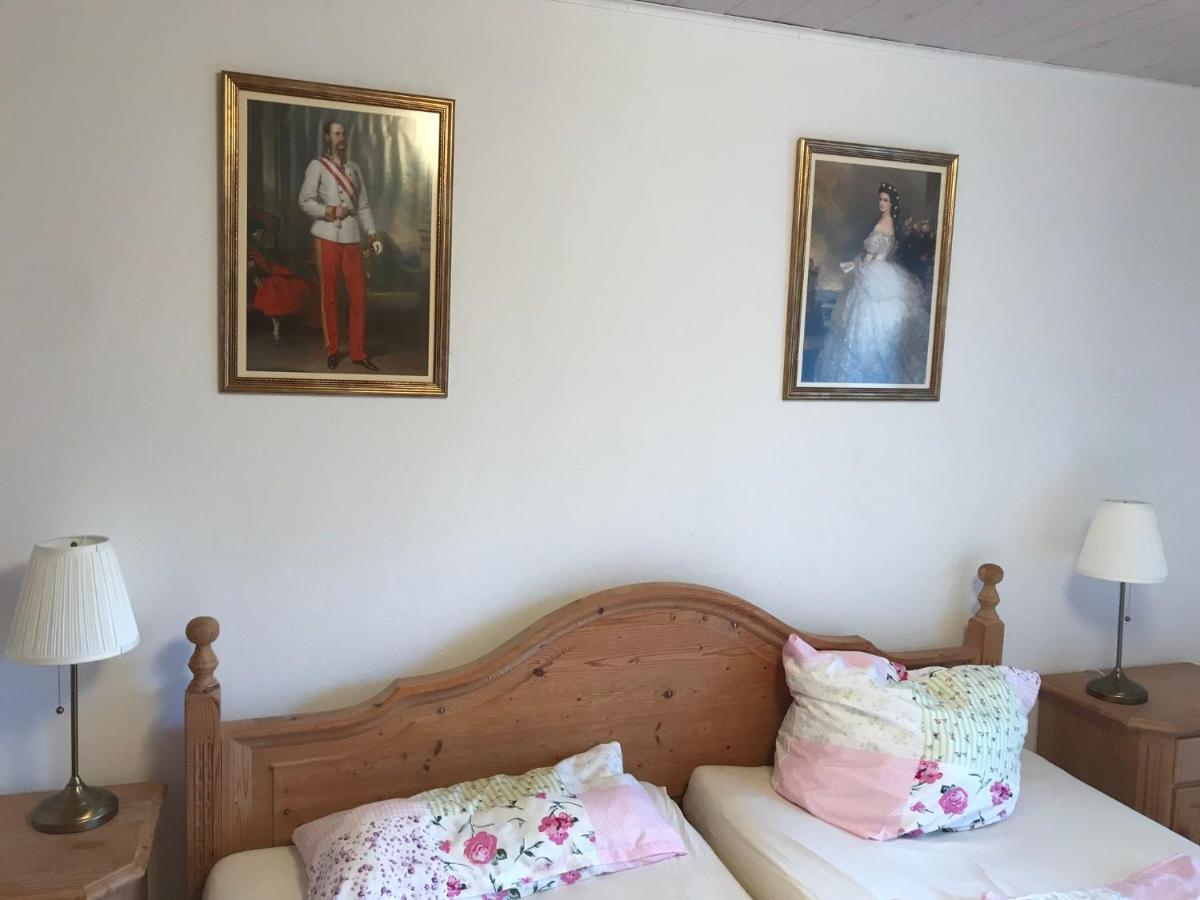 Cosy Apartment Bad Ischl In Quiet Residential Area - Newly Renovated エクステリア 写真