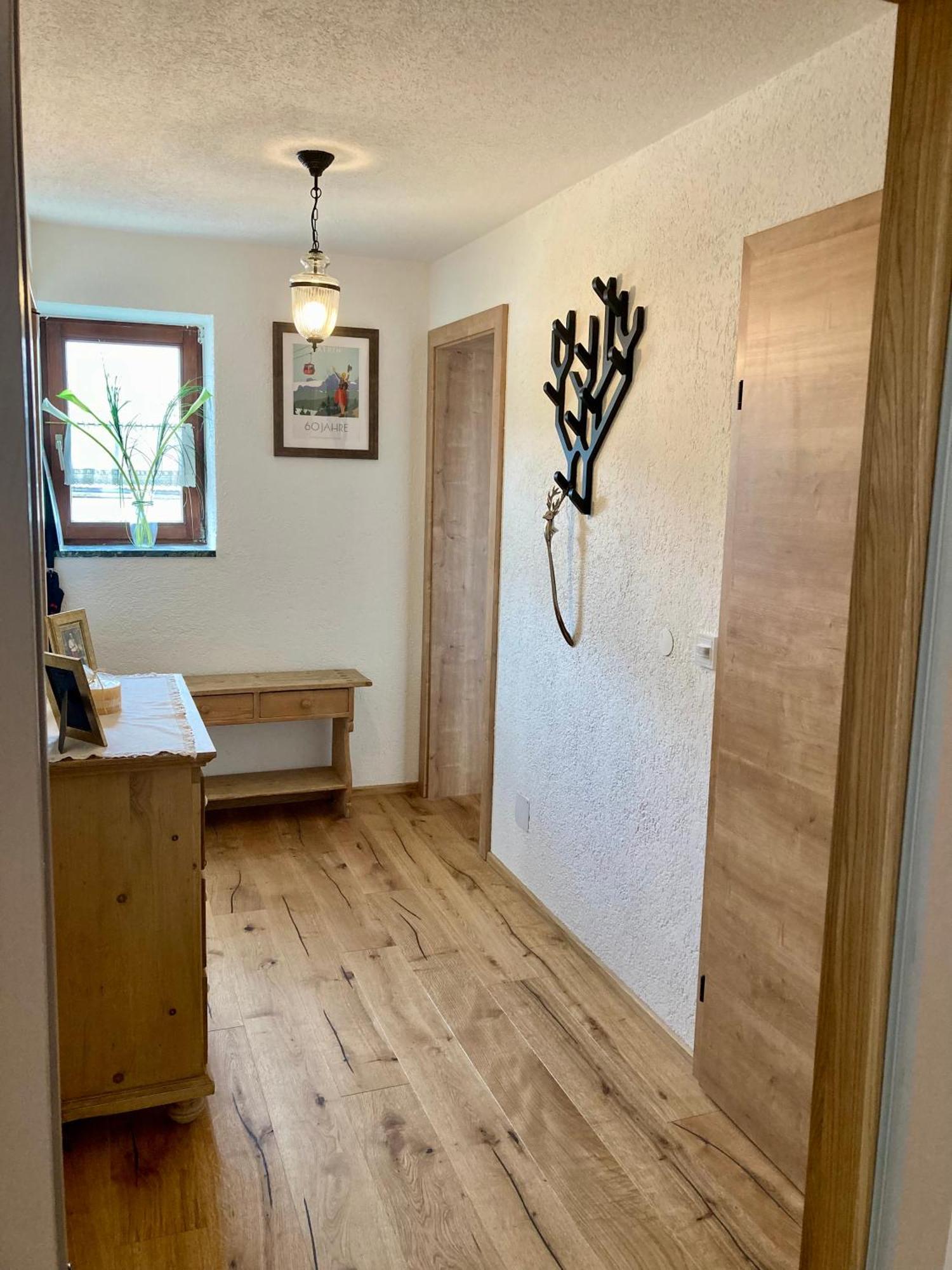 Cosy Apartment Bad Ischl In Quiet Residential Area - Newly Renovated エクステリア 写真